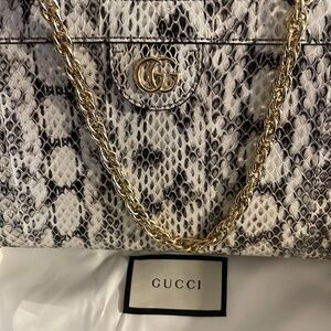 Gucci purse